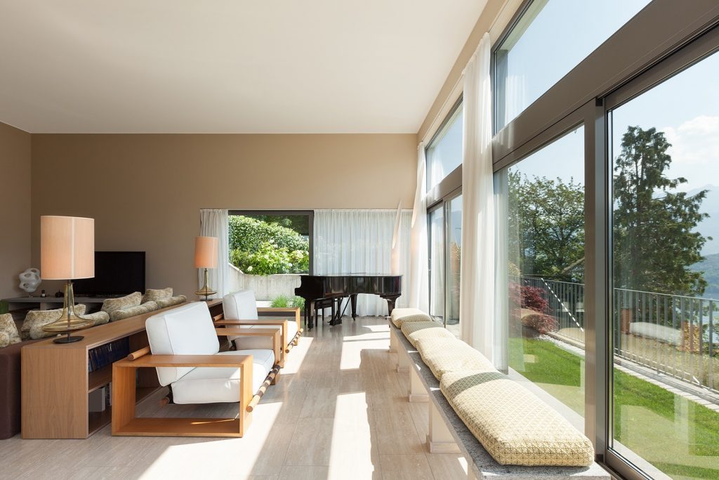 A house extension with a glass windows.